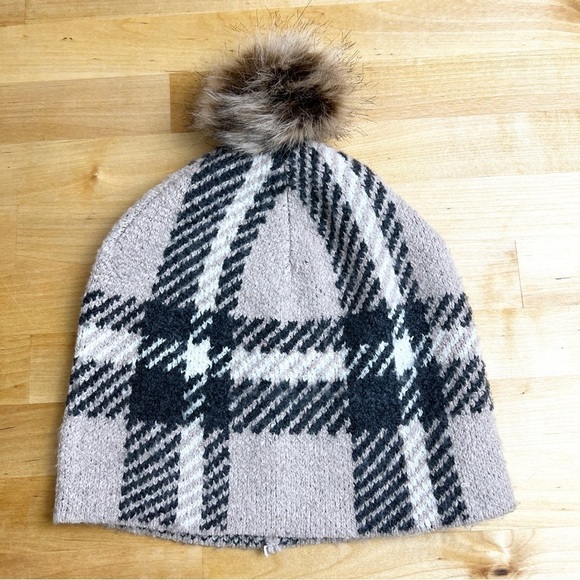 Christian Siriano Soft Plaid Faux Fur Pompom Beanie Hat - Picture 1 of 6